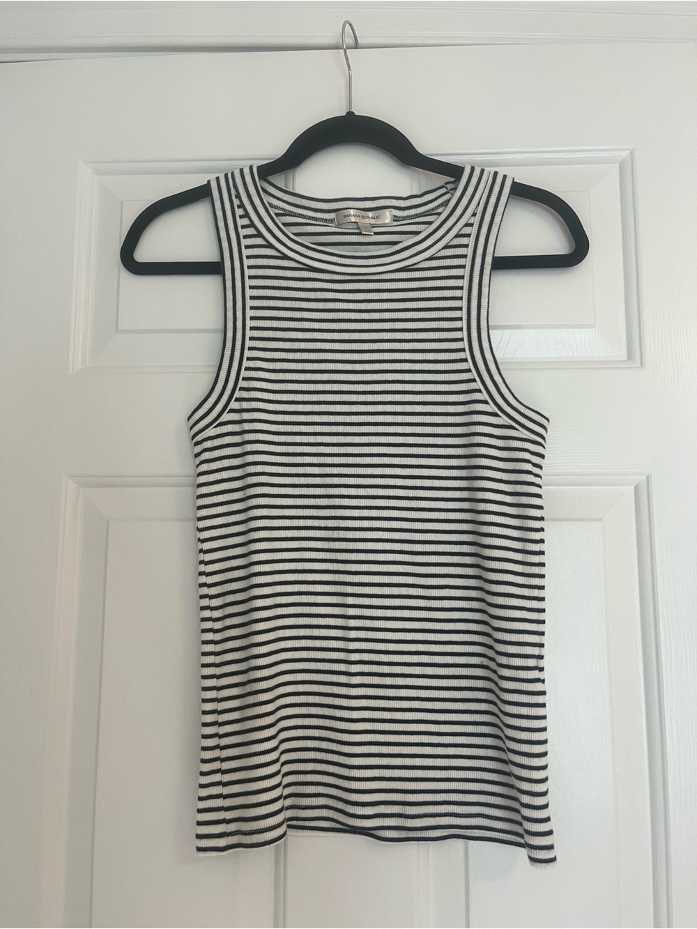 Striped Sleeveless Crewneck Tank Top - Navy & Ivory